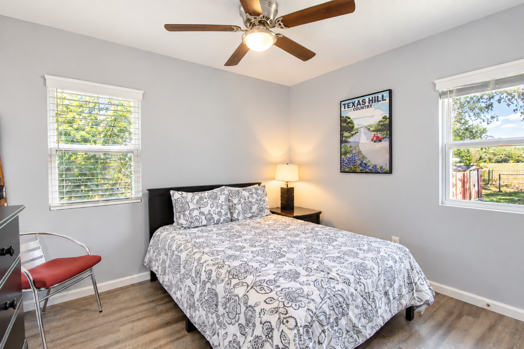 Fully updated home with deck, gorgeous views, about 30 minutes from downtown