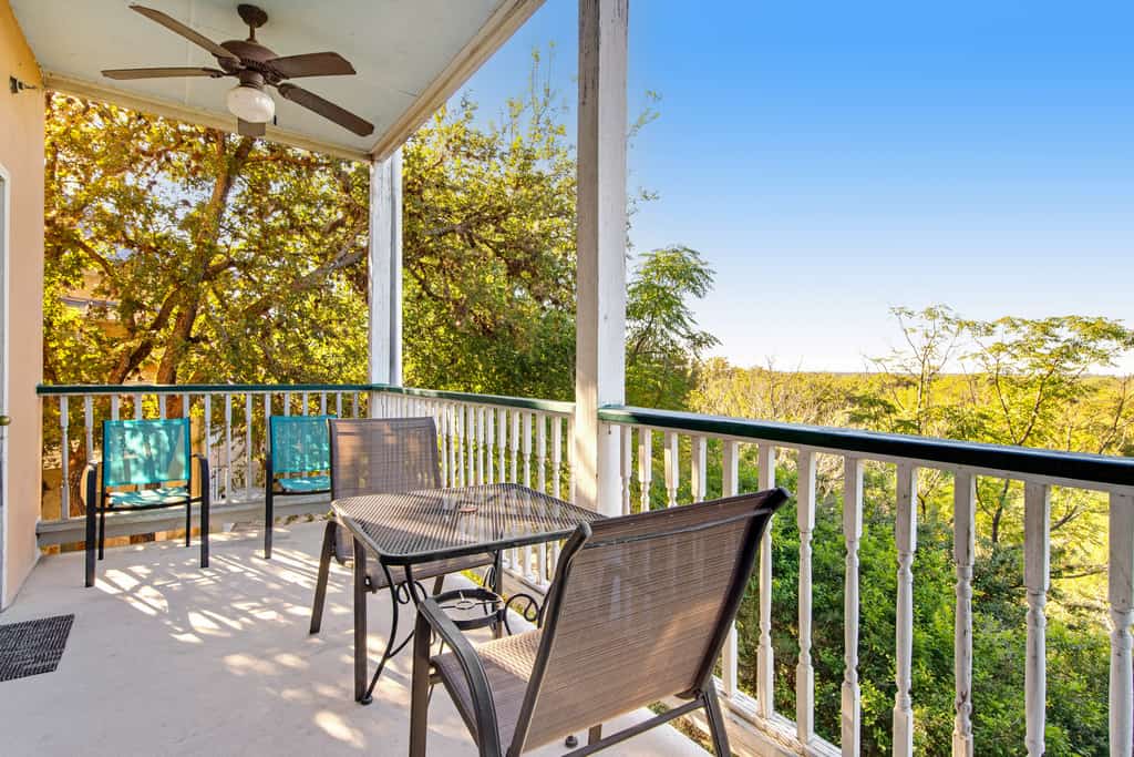 River view condo with a pool, washer/dryer, central AC - snowbirds welcome