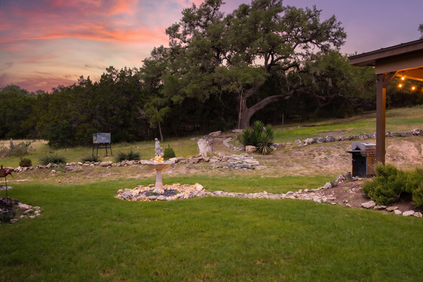 The Century Oak: 3-Unit Estate next to Remi's Ridge & Hayes Hollow
