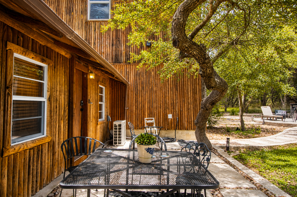 Frontier Ranch Retreat & Cabin