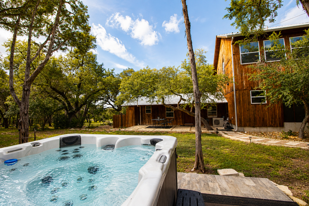 Frontier Ranch Retreat & Cabin
