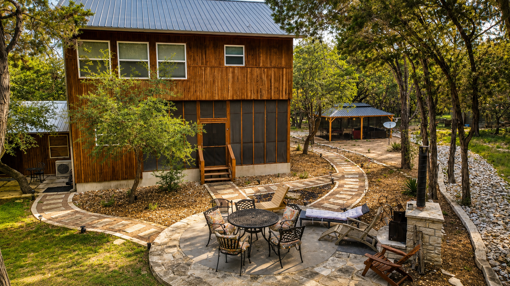 Frontier Ranch Retreat & Cabin