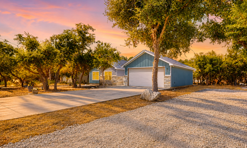 Tanglewood Retreat | Updated house in Spring Branch with a large yard