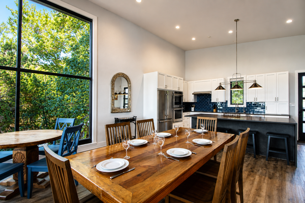 Modern lakefront home with multi levels and gorgeous views and Winter Texan Friendly