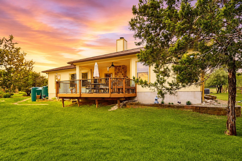 Stargazers' dream home on 1.5 acres w/ telescope-near wineries-Dogs ok