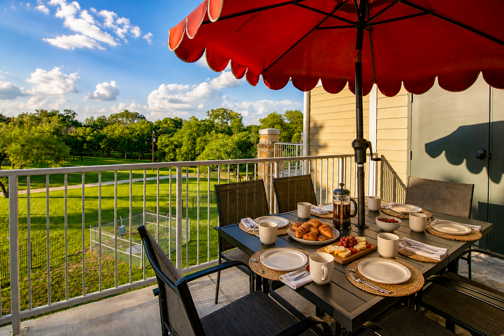 2-story Penthouse Condo | Close 2 Downtown Gruene
