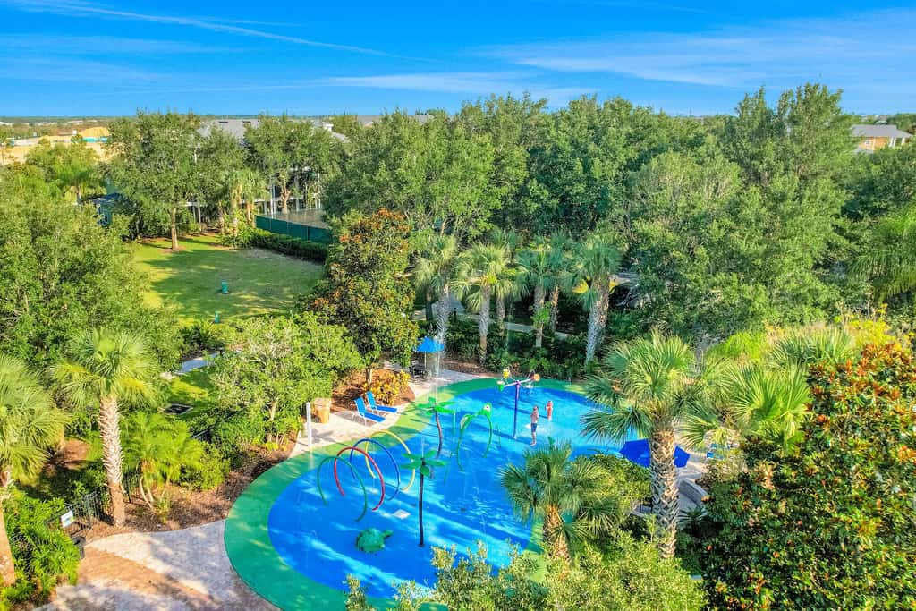 1st-floor condo with sauna, restaurant, gym & pools