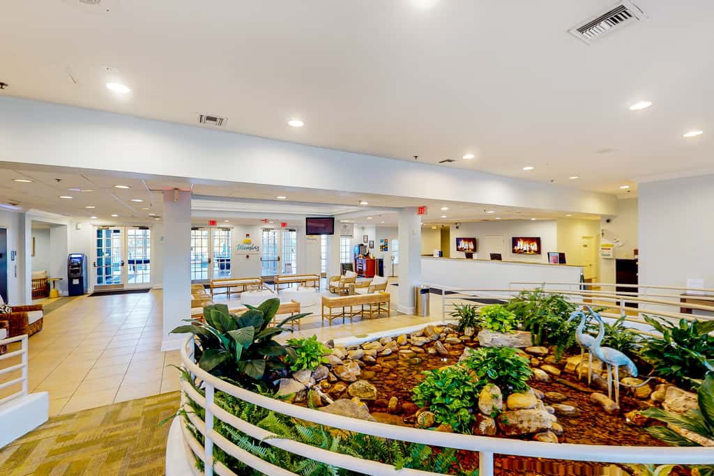 Exclusive villa: pool, EV charger, near Disney