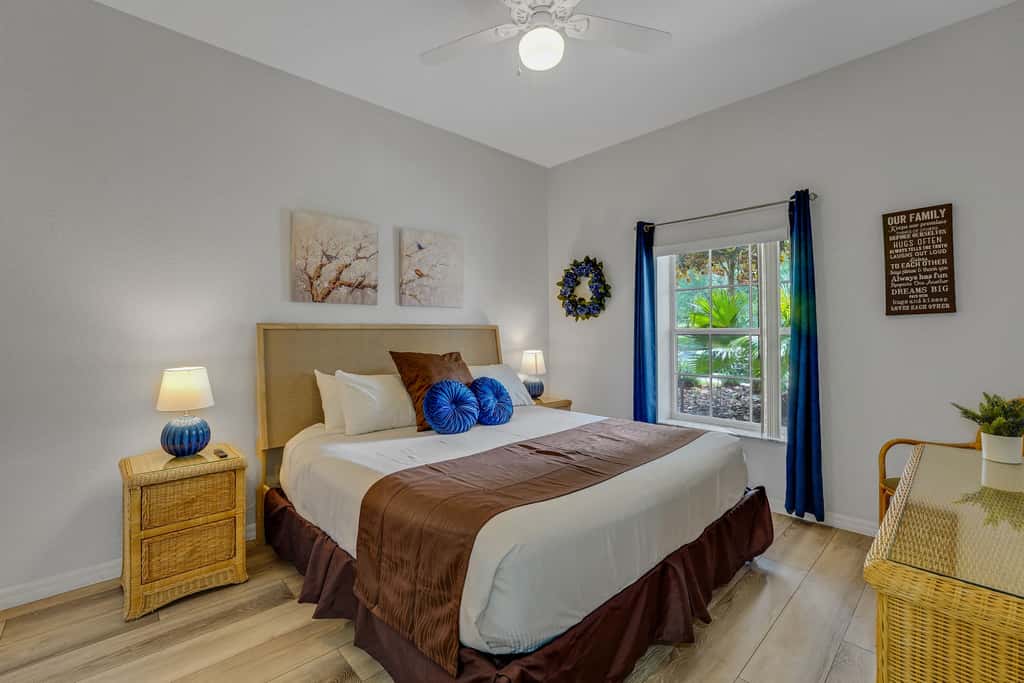 Exclusive villa: pool, EV charger, near Disney