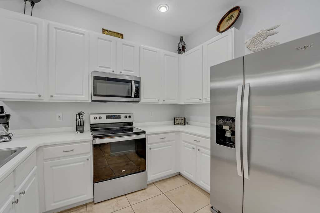 Exclusive villa: pool, EV charger, near Disney