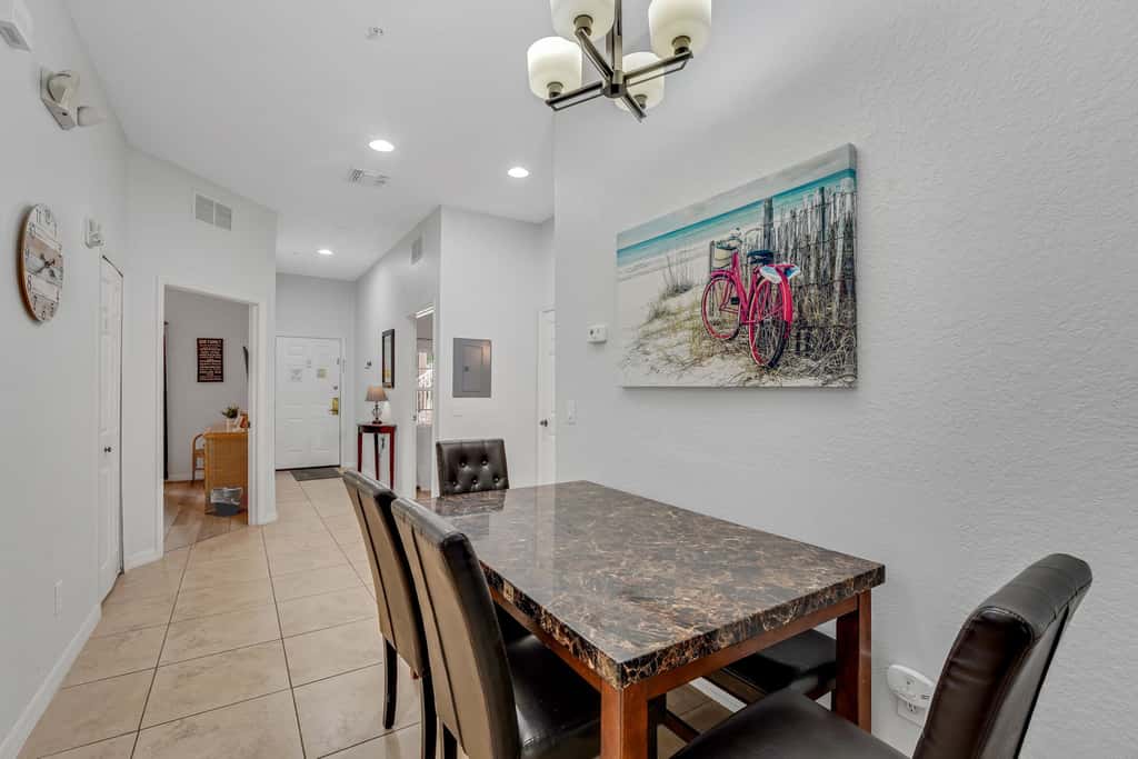 Exclusive villa: pool, EV charger, near Disney