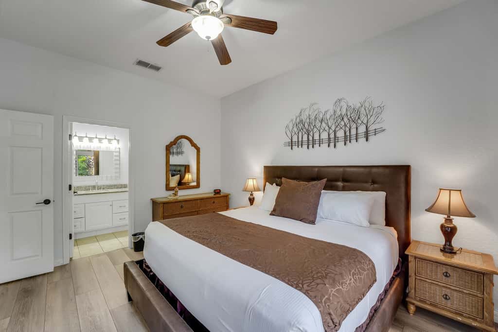 Exclusive villa: pool, EV charger, near Disney