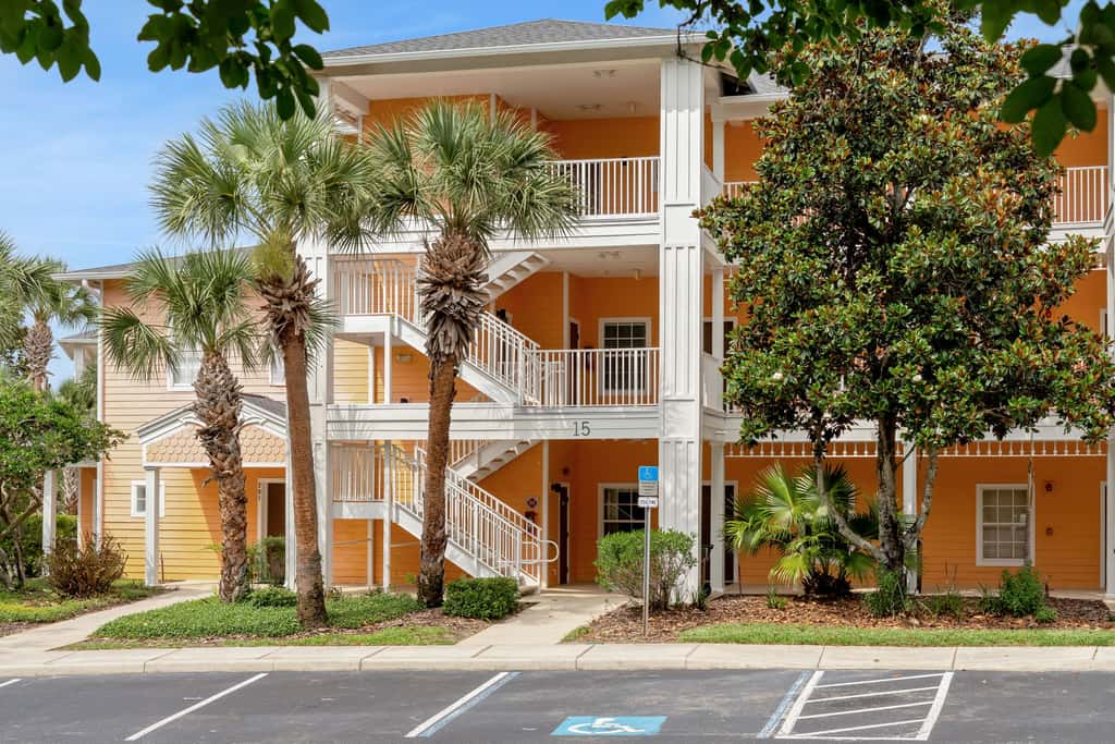 Exclusive villa: pool, EV charger, near Disney