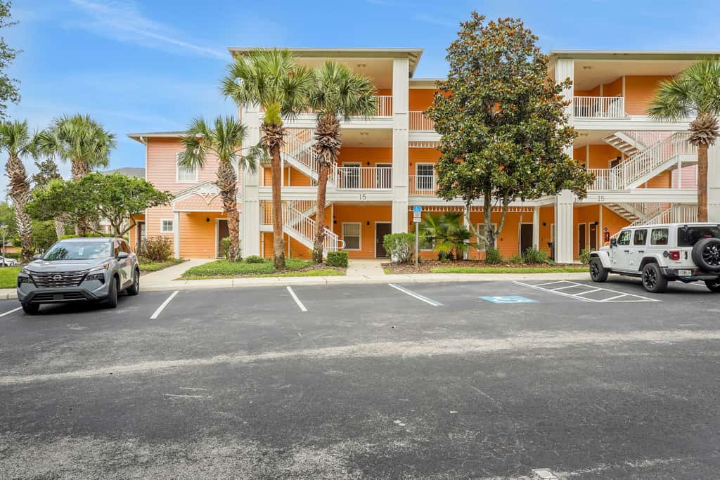 Exclusive villa: pool, EV charger, near Disney