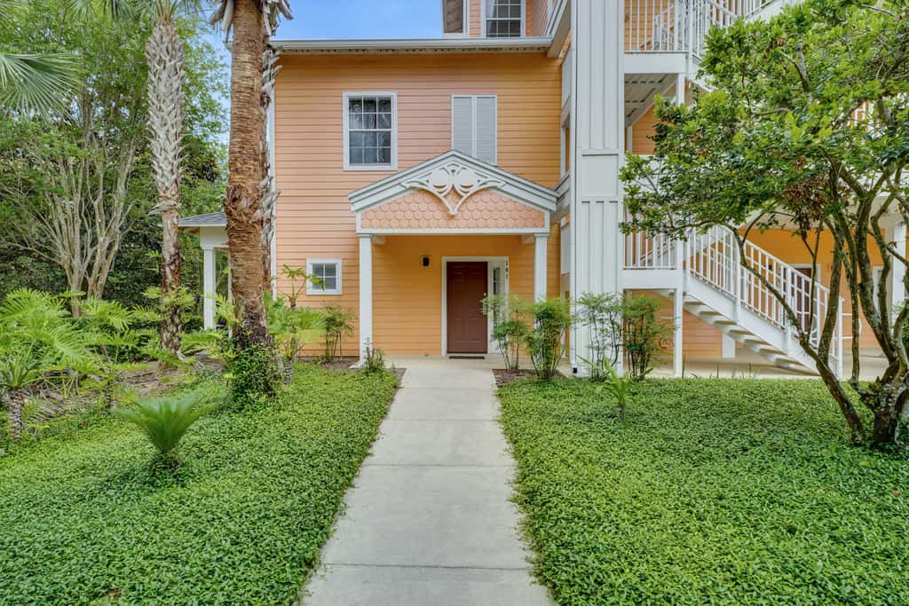 1st floor condo w/ basketball court, near theme parks, restaurant, pools