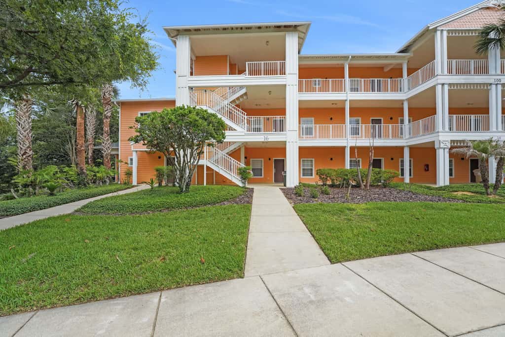 1st floor condo w/ basketball court, near theme parks, restaurant, pools