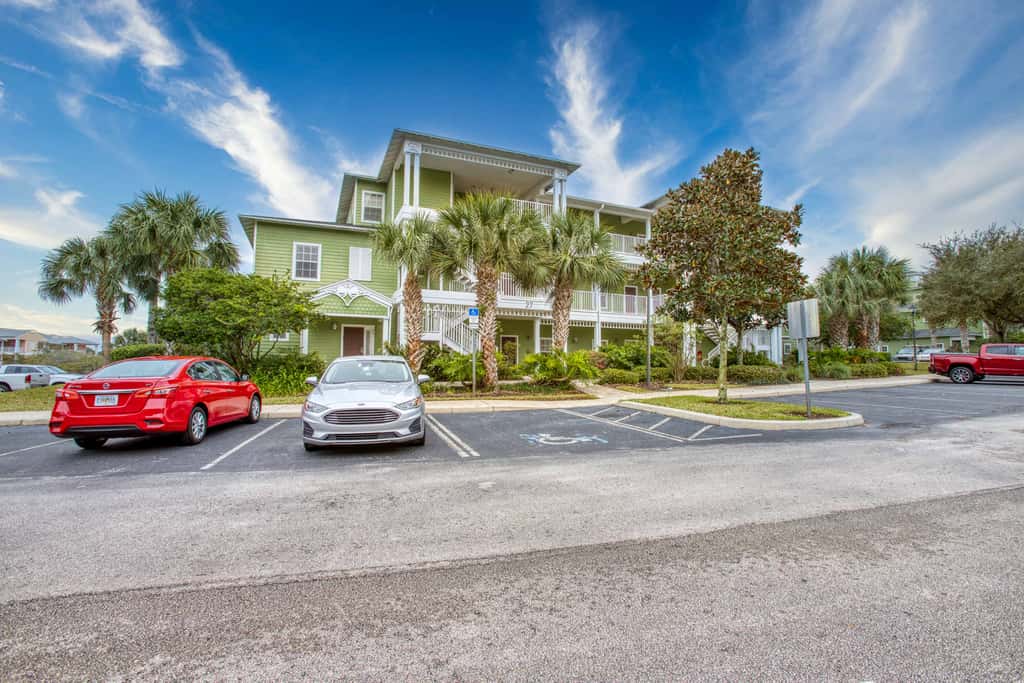 First floor lake view condo w/ pool & hot tub access, private W/D, & central AC