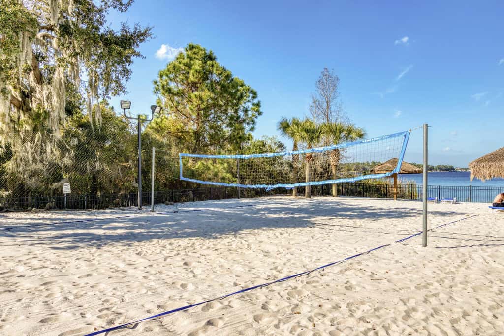 3rd floor condo w/ basketball court, near theme parks, restaurant, pools, sauna