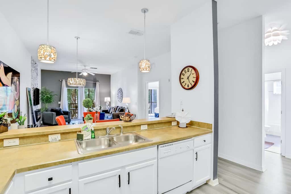 Condo w/ shared pools, fitness center - near Old Lake Davenport & Disney