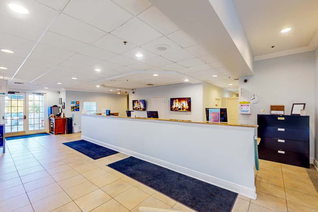 Condo w/ shared pools, fitness center - near Old Lake Davenport & Disney