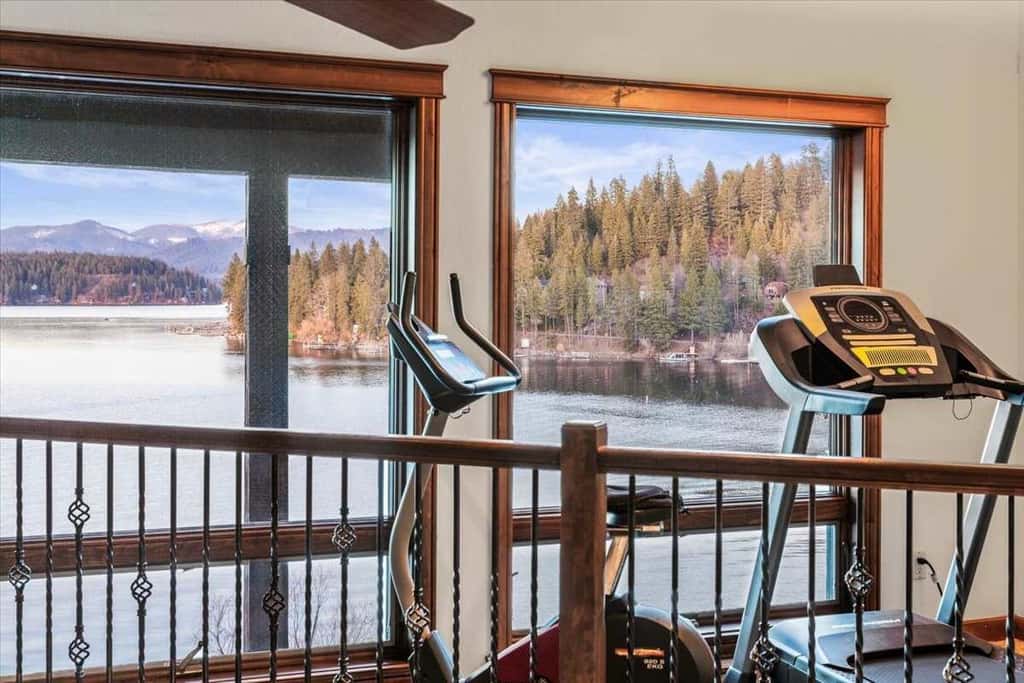 Unwind at Deja View Upper