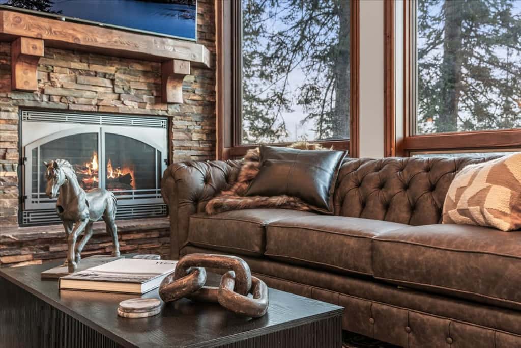 Unwind at Deja View Upper