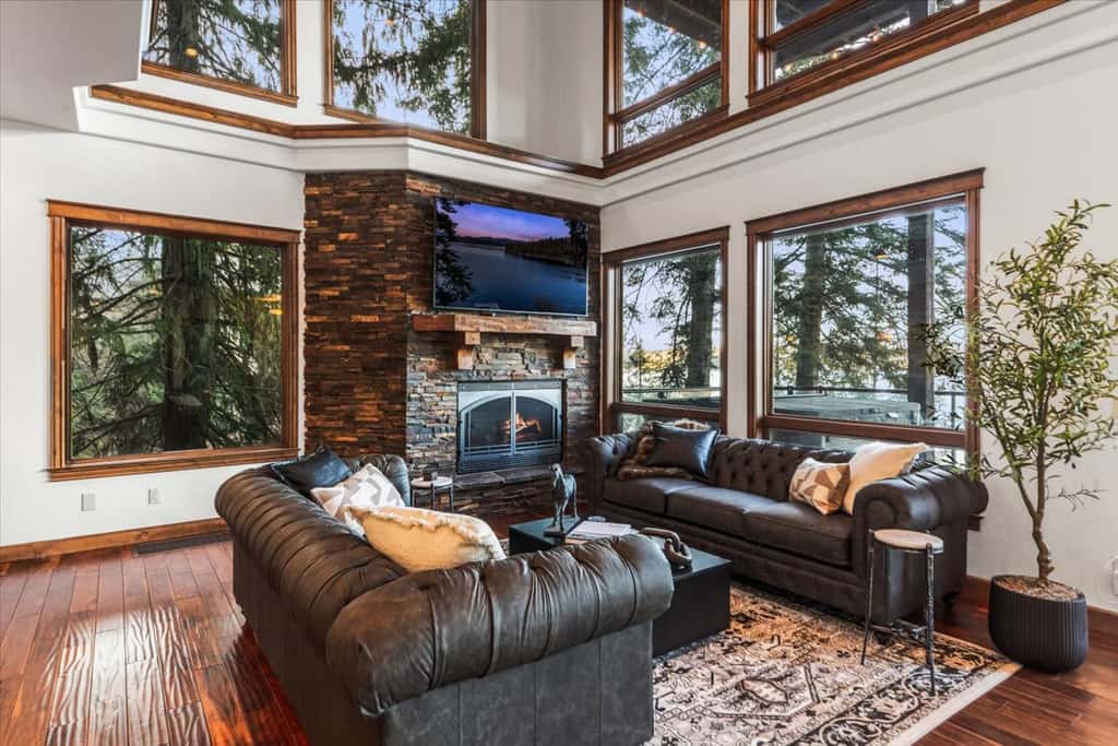 Unwind at Deja View Upper