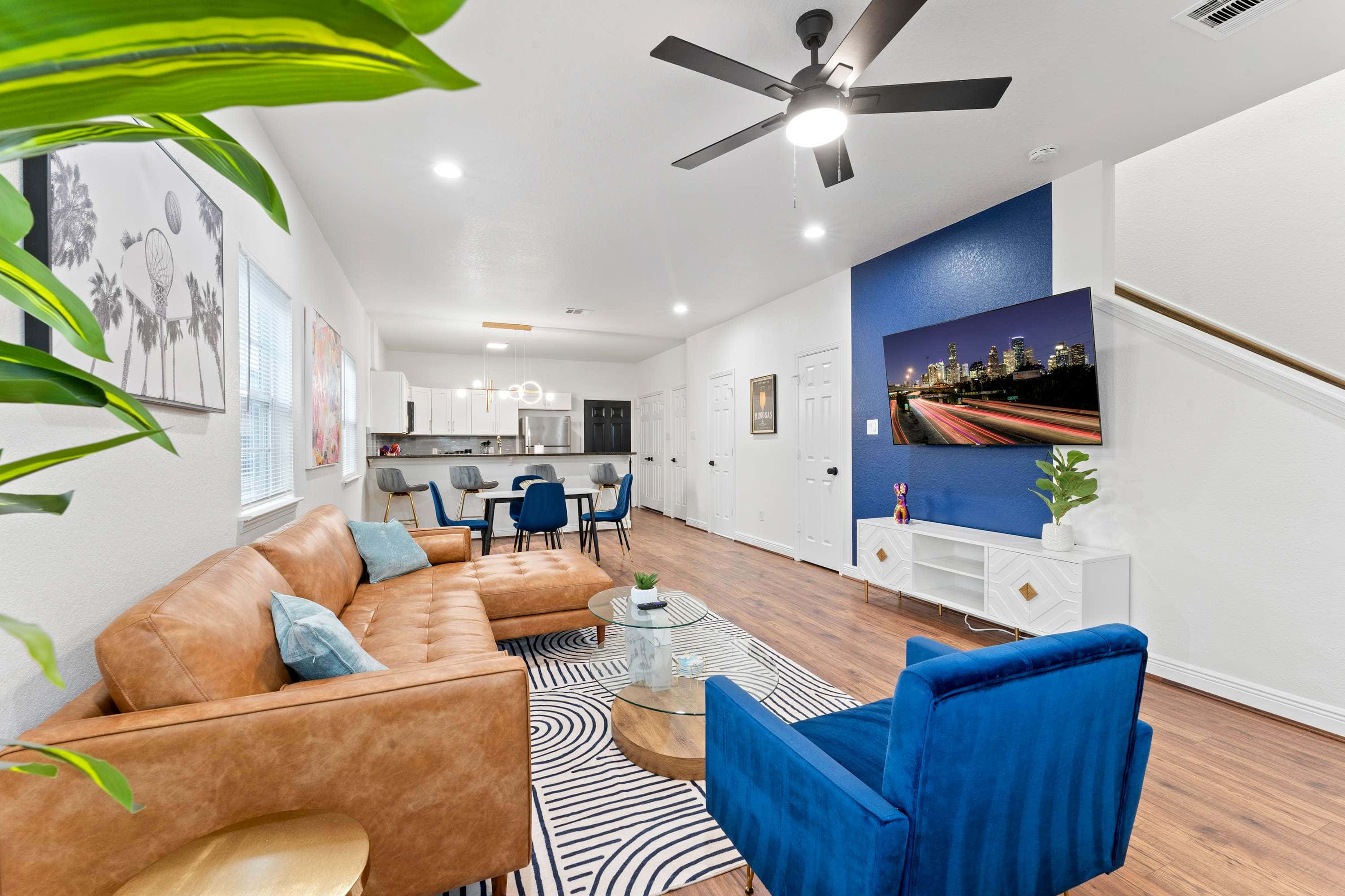 NRG MedCenter 2BD/2.5BA w FencedYard & WasherDryer