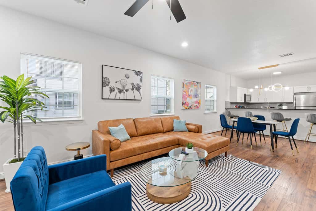 NRG MedCenter 2BD/2.5BA w FencedYard & WasherDryer