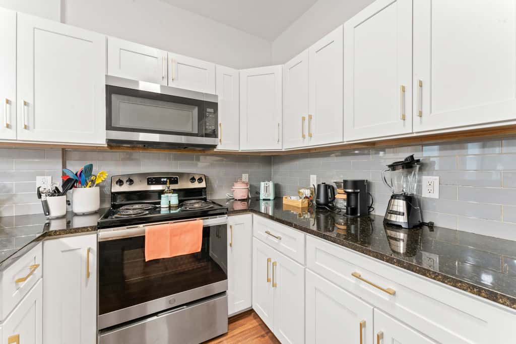 NRG MedCenter 2BD/2.5BA w FencedYard & WasherDryer