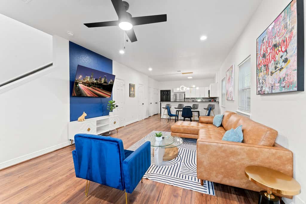 NRG MedCenter 2BD/2.5BA w FencedYard & King Bed