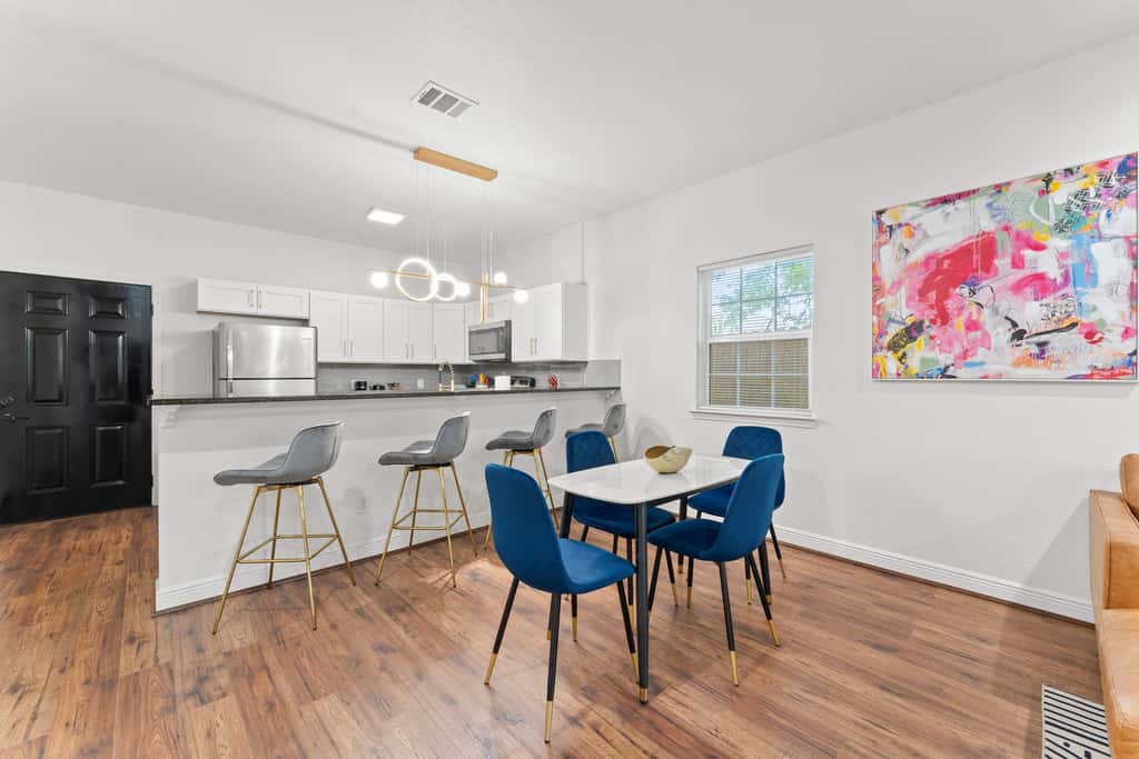 NRG MedCenter 2BD/2.5BA w FencedYard & King Bed