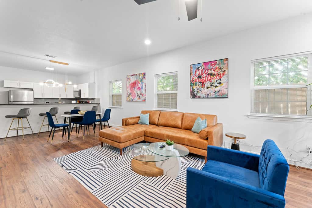 NRG MedCenter 2BD/2.5BA w FencedYard & King Bed