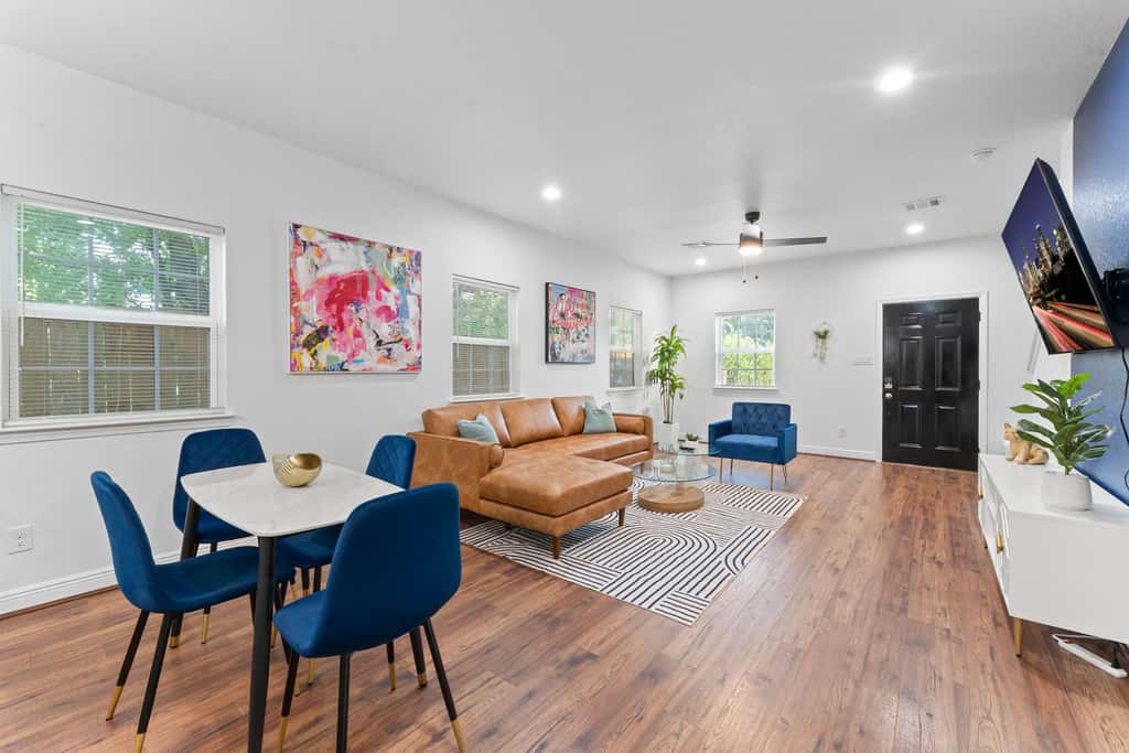 NRG MedCenter 2BD/2.5BA w FencedYard & King Bed