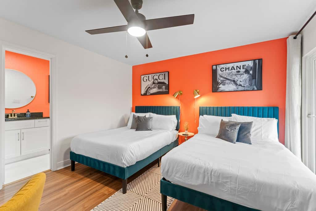 NRG MedCenter 2BD/2.5BA w FencedYard & King Bed