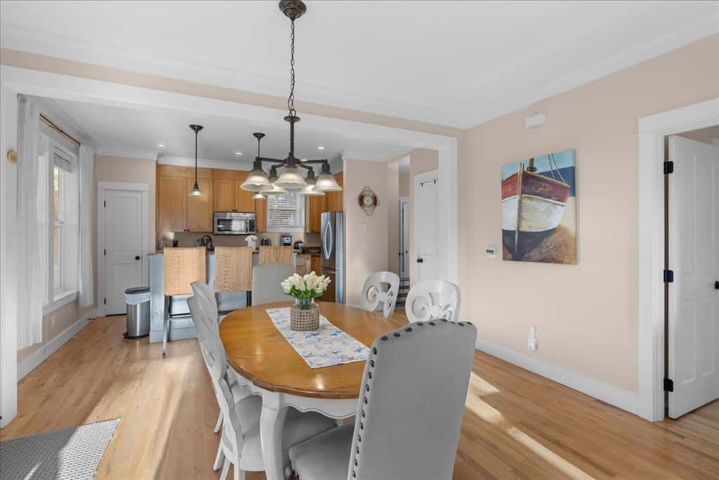 Family friendly home with game room, hot tub, steps to ocean