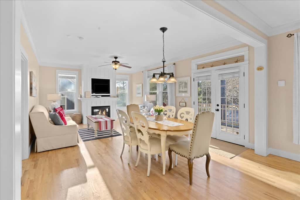 Family friendly home with game room, hot tub, steps to ocean