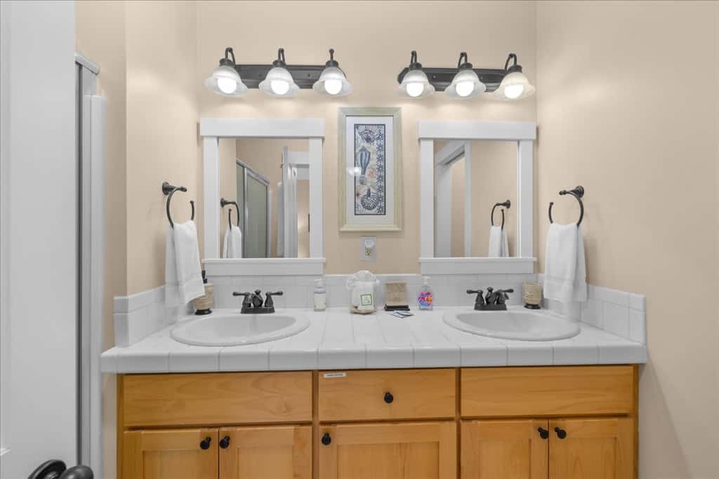Family friendly home with game room, hot tub, steps to ocean