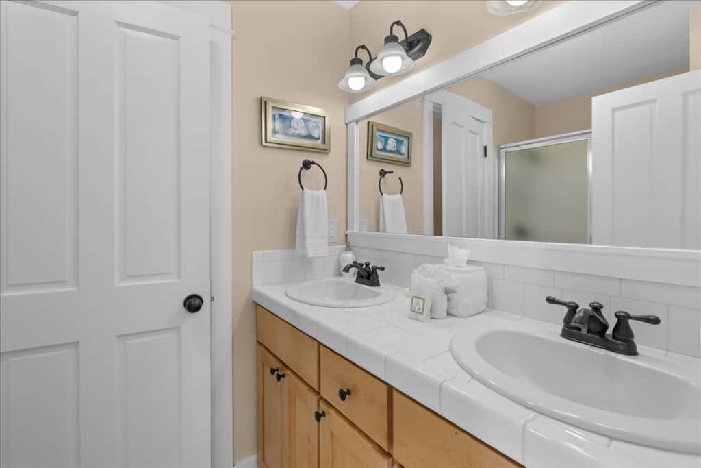 Family friendly home with game room, hot tub, steps to ocean