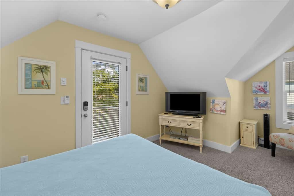 Family friendly home with game room, hot tub, steps to ocean