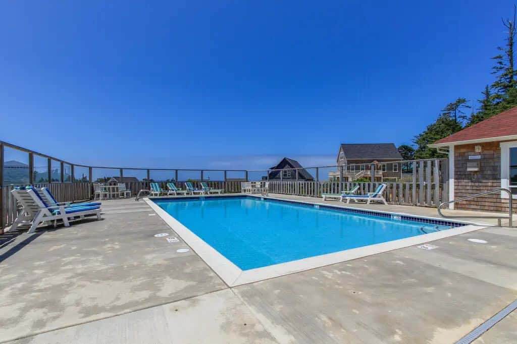 Family friendly home with game room, hot tub, steps to ocean