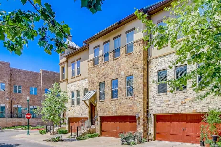 Bend in the River - Gorgeous 4-Level Brownstone with Rooftop Views