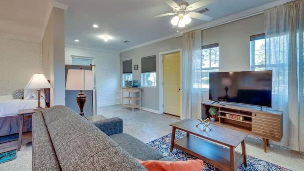 Studio w/ Gazebo-Swanky Savannah Style