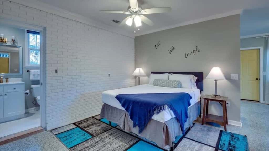 Studio w/ Gazebo-Swanky Savannah Style