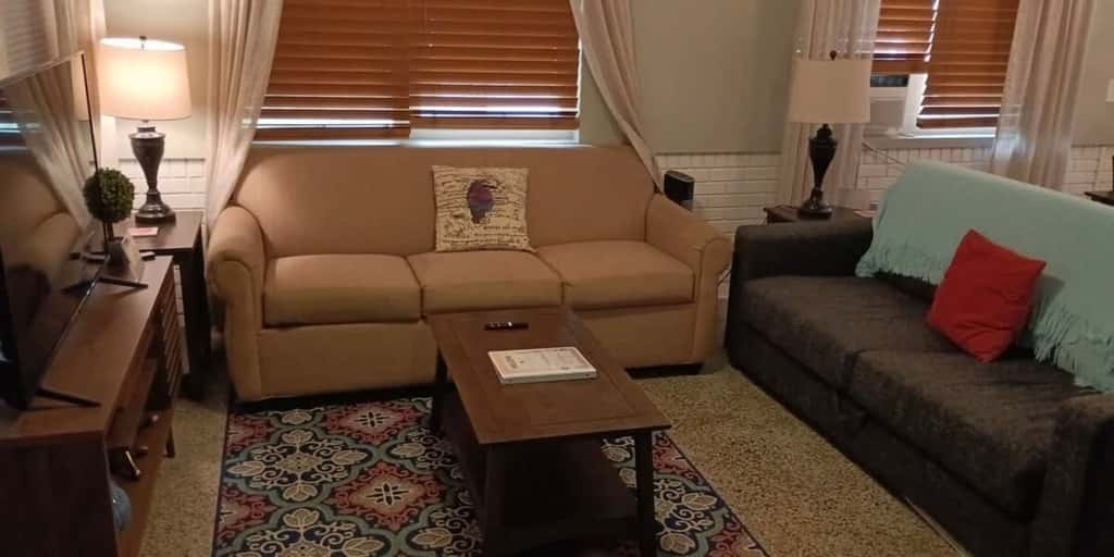 Studio w/ Gazebo-Swanky Savannah Style