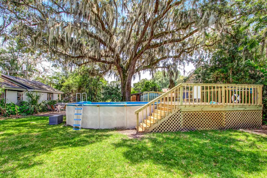 Studio w/ Gazebo-Swanky Savannah Style