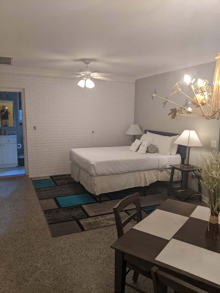 Studio w/ Gazebo-Swanky Savannah Style