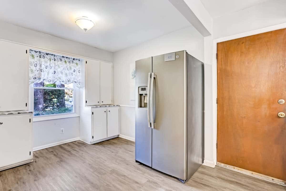Near Downtown with a Pool! Oatland Island Escape
