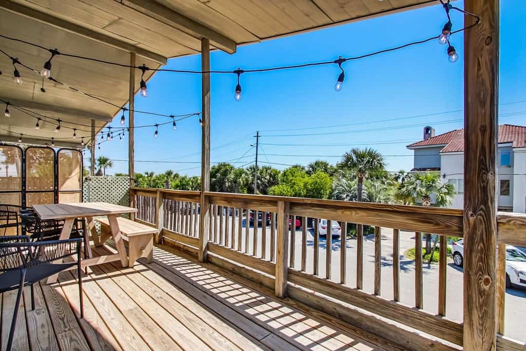 3 Private Units with Beach Path Access & Parking