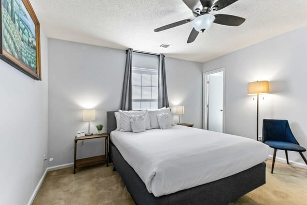 20 Mins from the Airport- Sunny Soling Hideaway